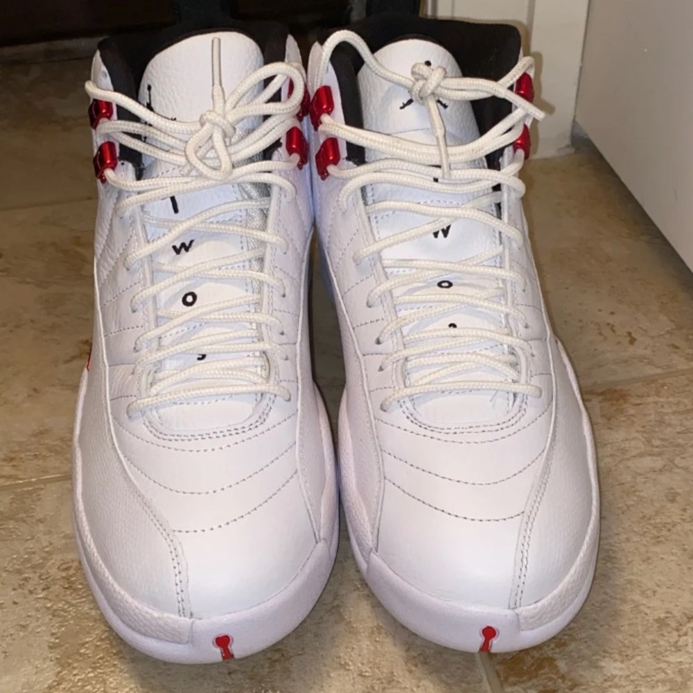 Jordan Retro 12 “Twist”